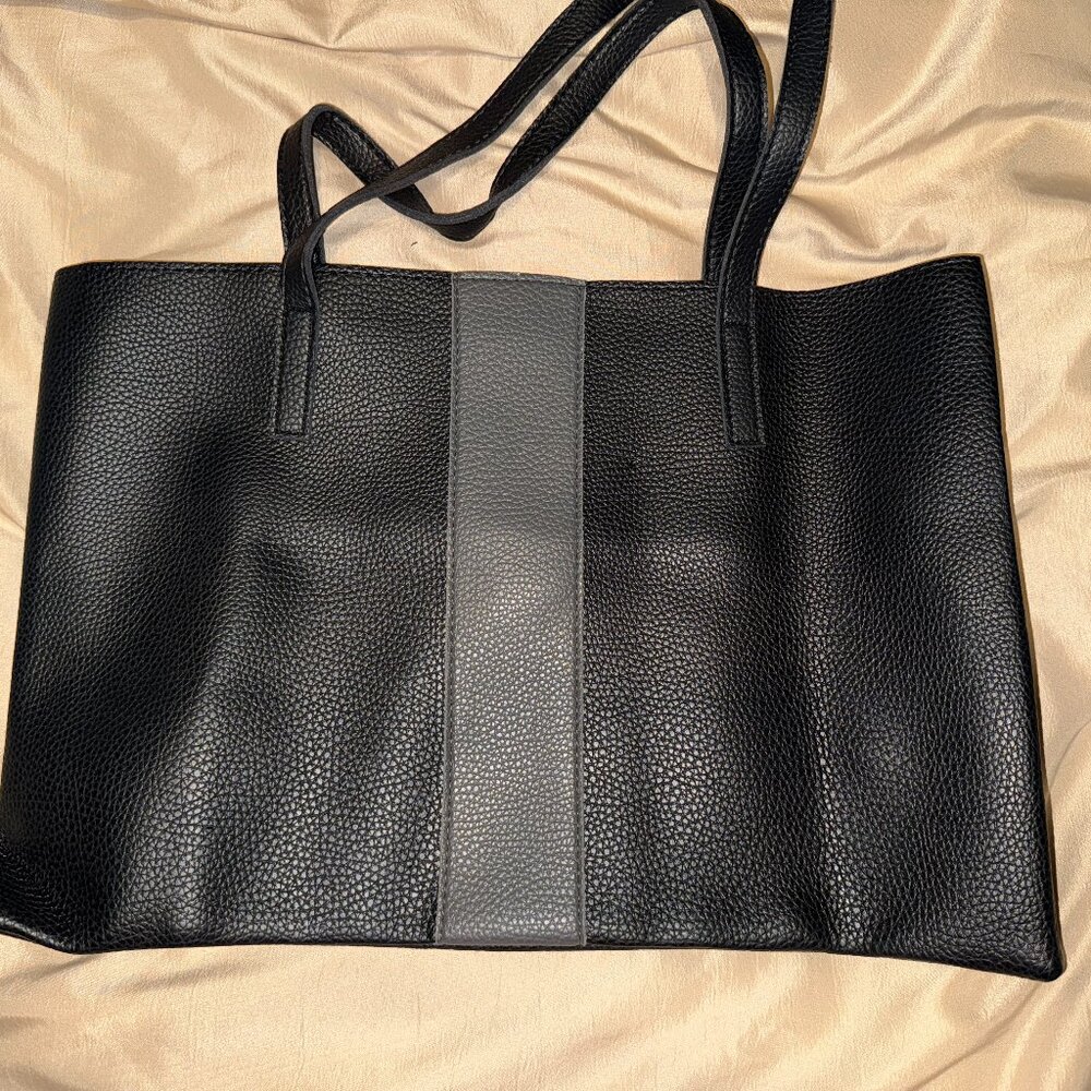 Women's Vince Camuto tote bag